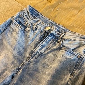 American Eagle Distressed Jeans